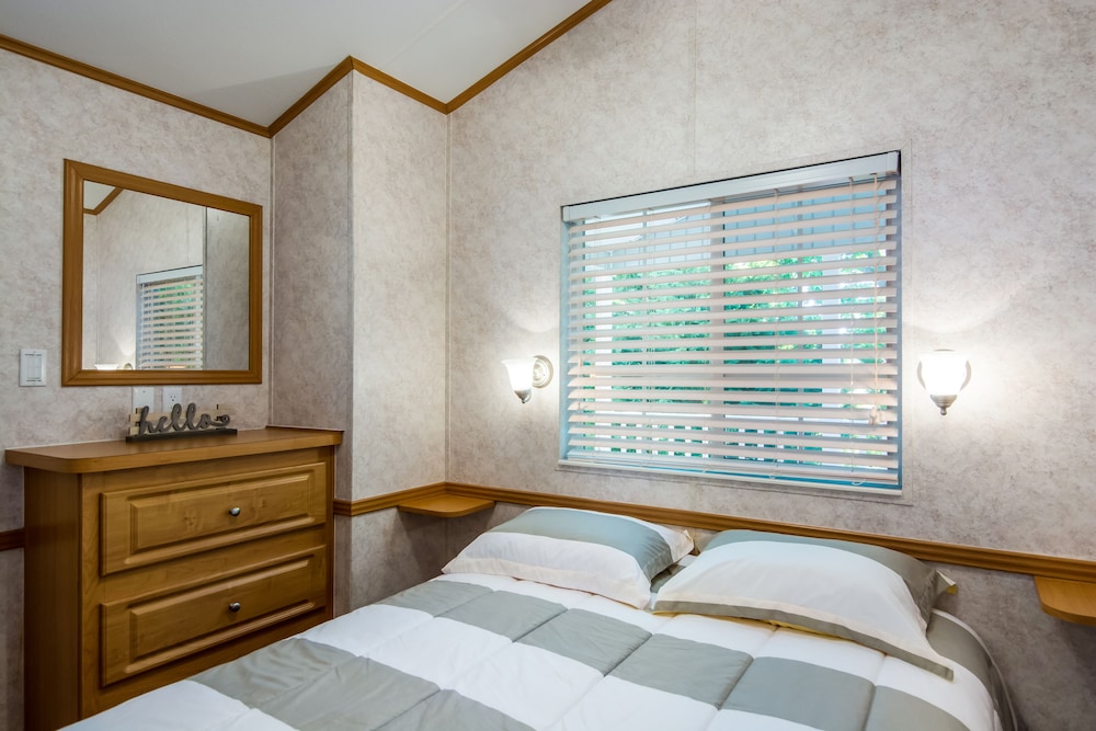 Cottage, 2 Bedrooms (Hewick, Linens Not Included)