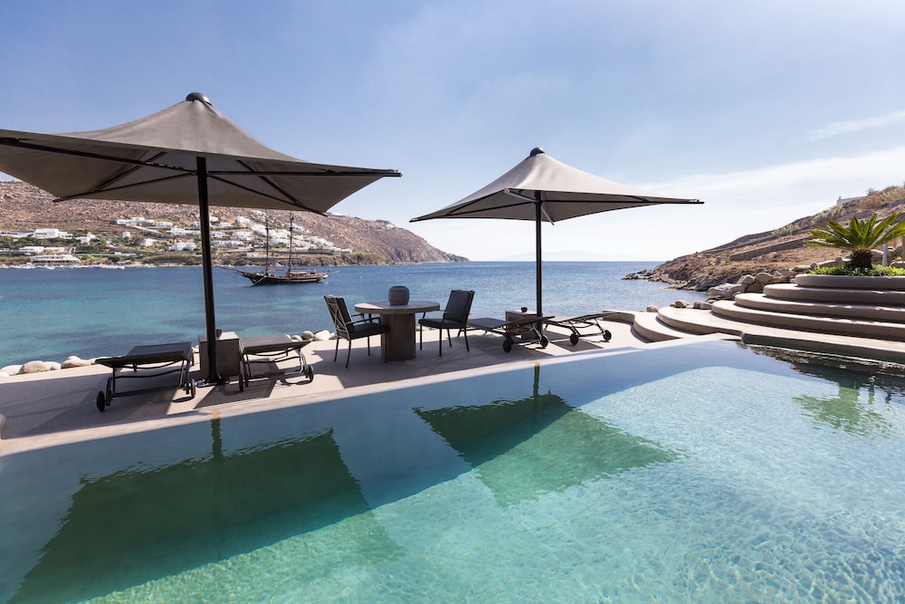 Villa Hideaway with Infinity Private Pool (2 Bedrooms) - Photo 1