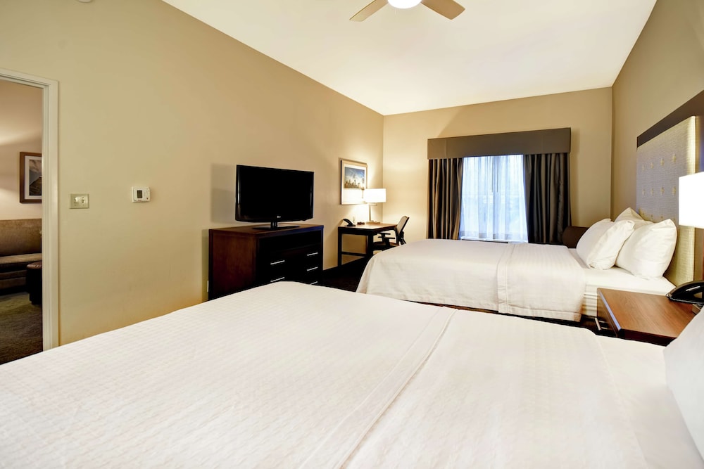 Suite, 2 Queen Beds, Non Smoking photo 3