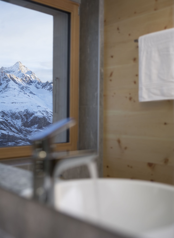 Junior Suite, Balcony, Mountain View (Matterhorn) thumbnail 6