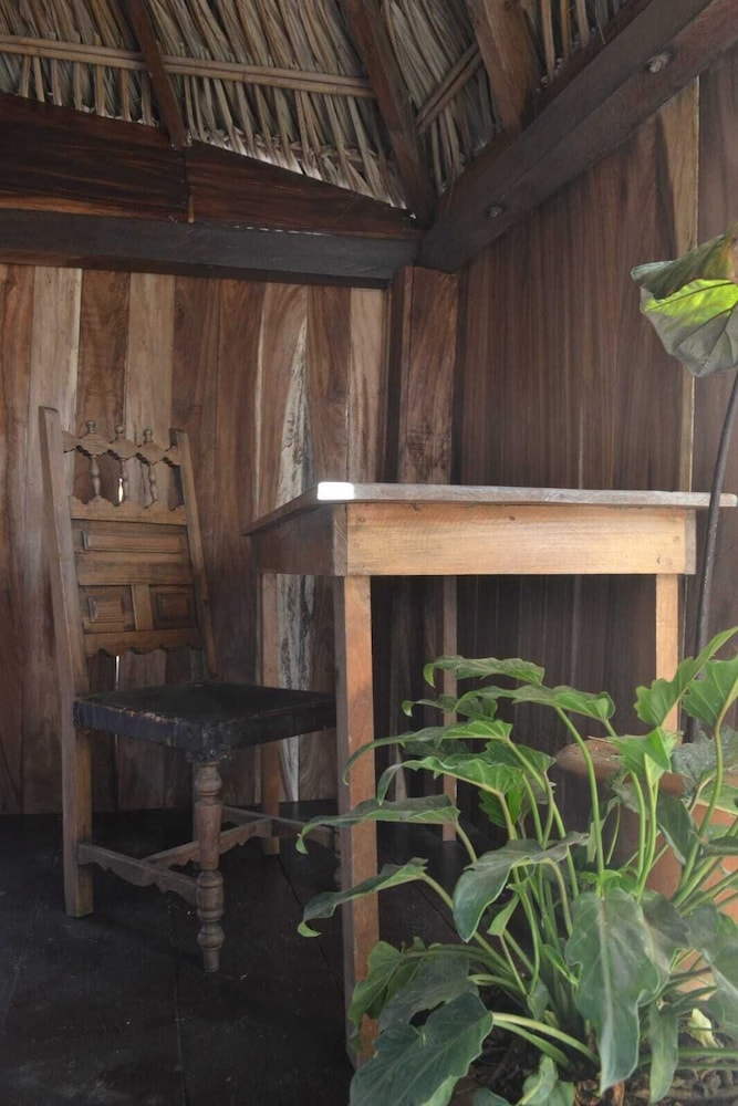Superior Bungalow - Photo 4