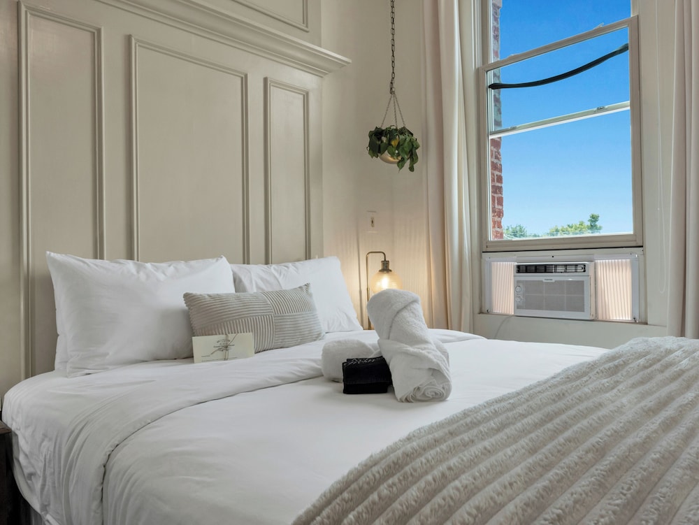 Two Room Double Queen - Suite 10 photo 1