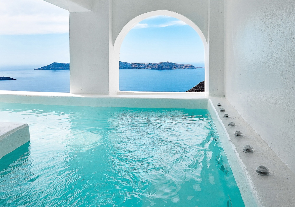 Cave Pool Suite - Photo 2