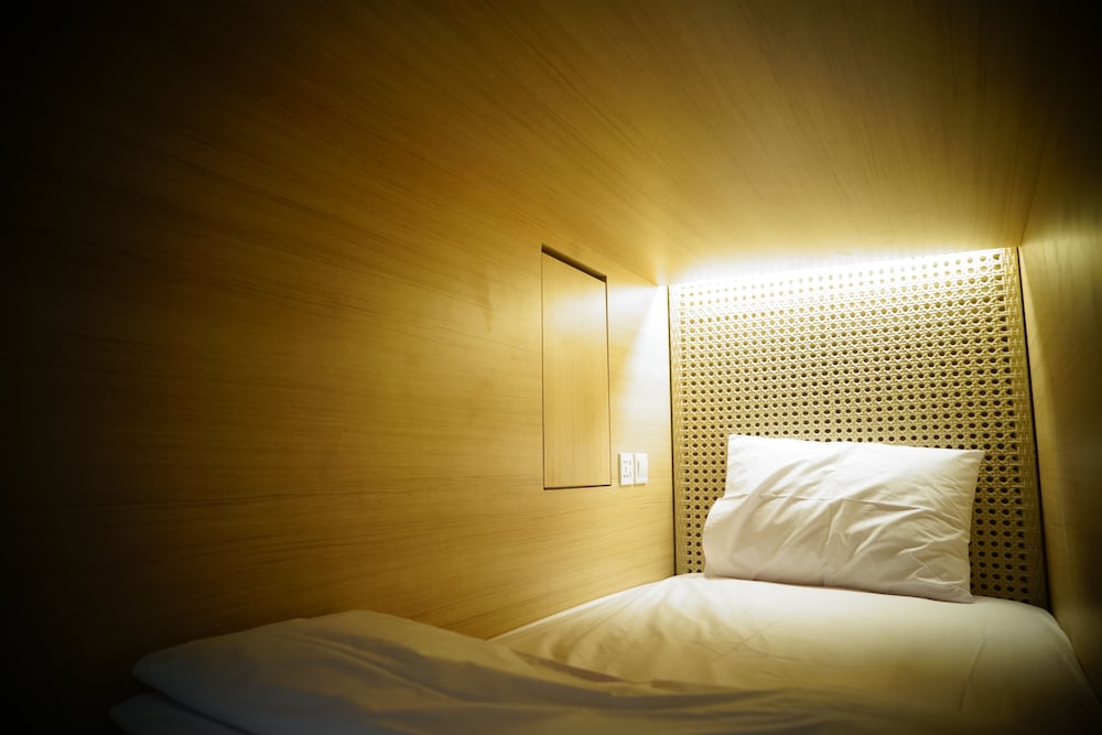 Exclusive Shared Dormitory, Mixed Dorm, Shared Bathroom photo 1