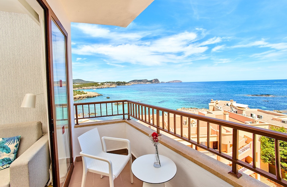 Deluxe Room, Sea View (Quadruple)