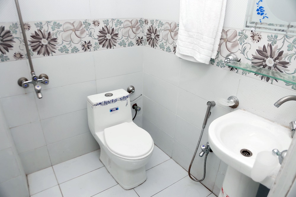 Standard Twin Room, 2 Twin Beds - Photo 4