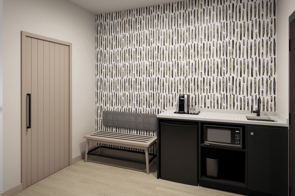Studio Suite, 2 Queen Beds, Accessible Bathtub (Mobility) photo 2