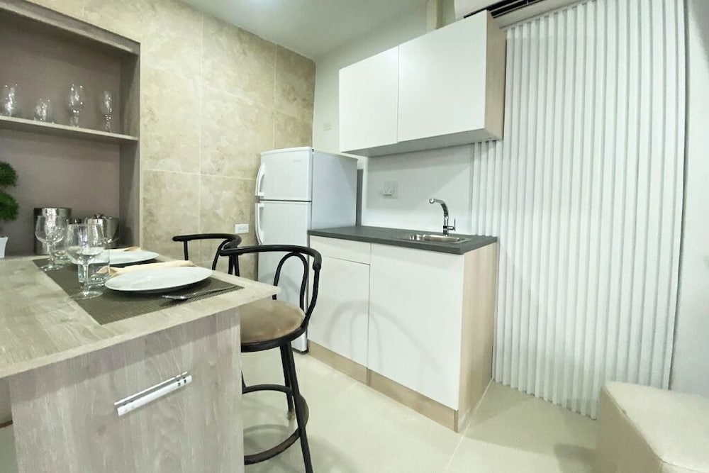 Luxury Studio (#13) photo 3