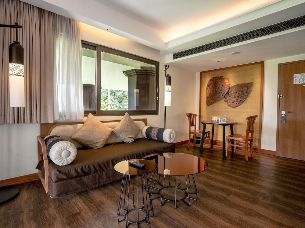 Executive Suite, 1 King Bed photo 2