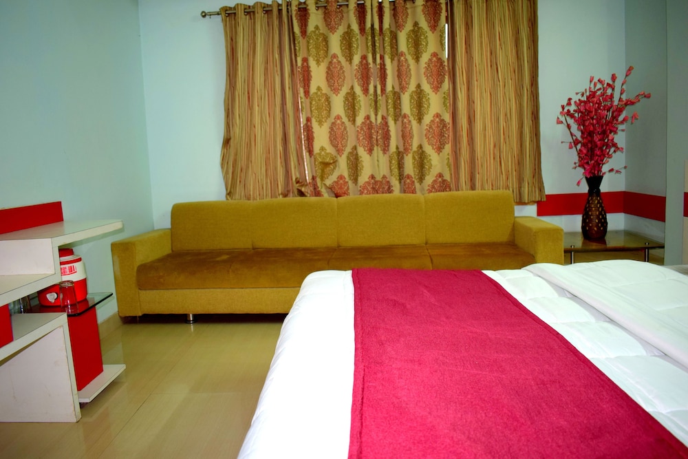 Deluxe Quadruple Room, City View photo 3