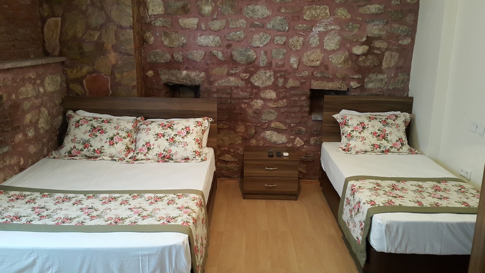 Standard Triple Room photo 3