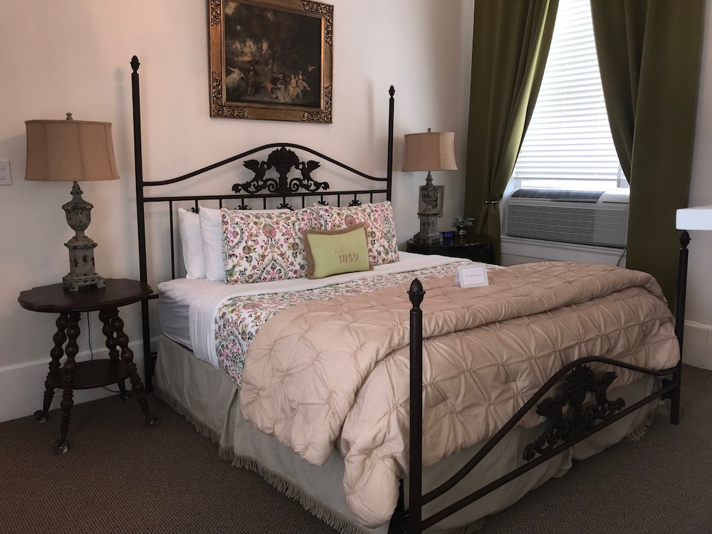 Victoria Suite