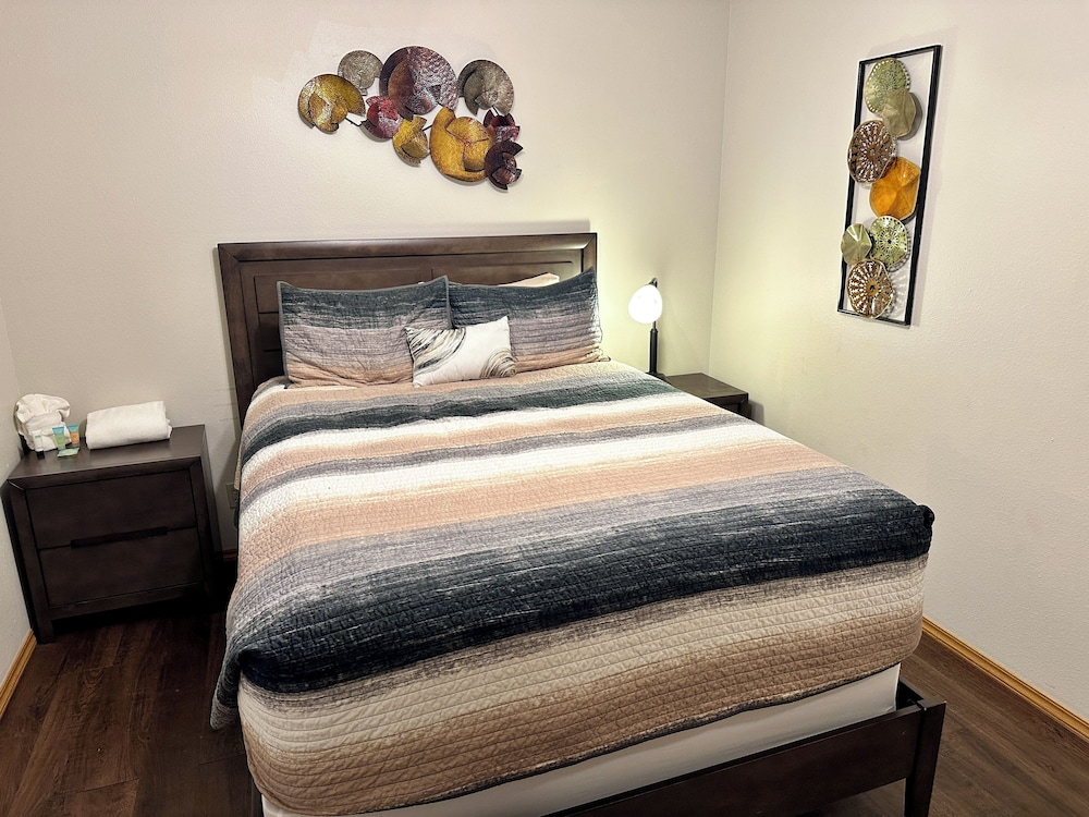 Executive House, Multiple Beds, Kitchen, Lake View photo 3