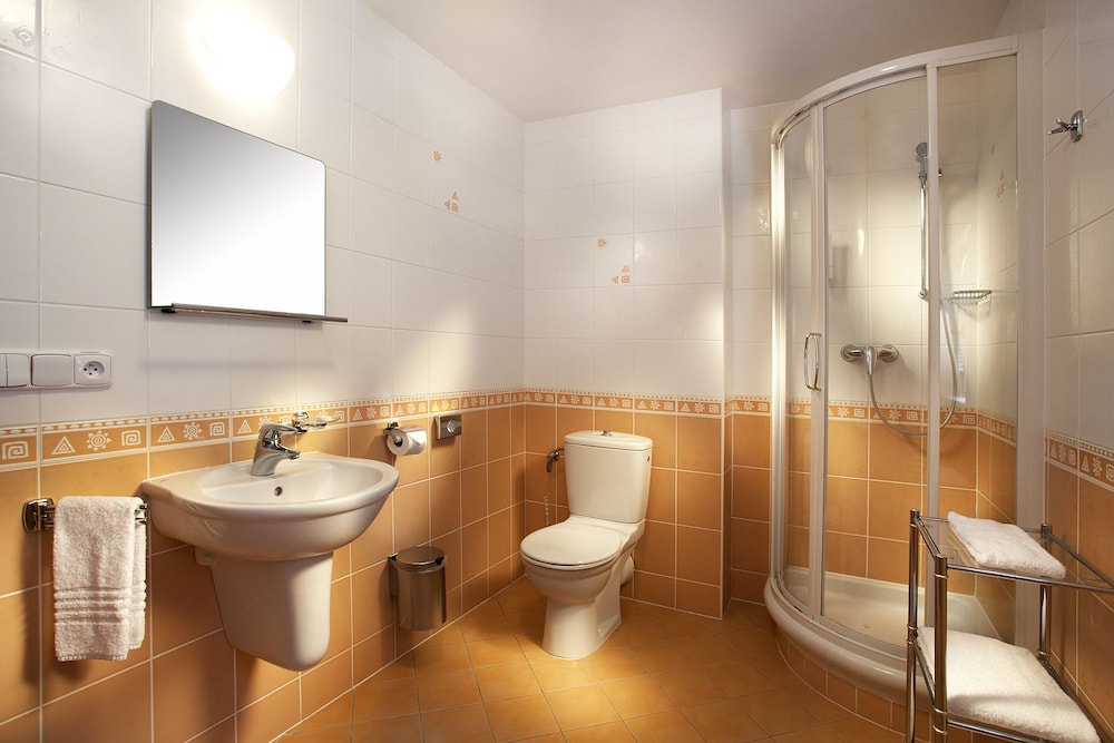 Classic Double Room, 1 Bedroom, Ensuite, Garden Area photo 3