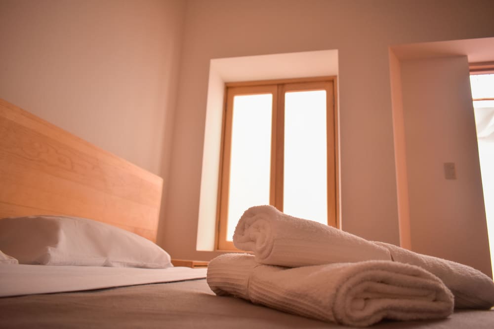 Suite, 1 King Bed, Non Smoking - Photo 4
