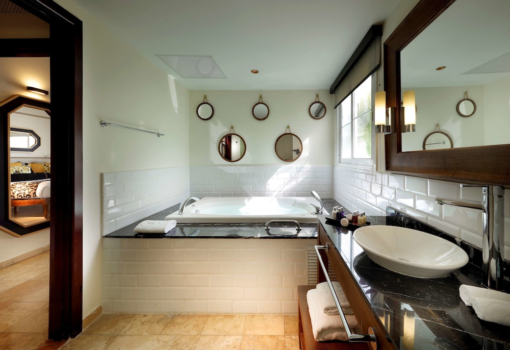 Suite Beachside Panoramic Ocean View