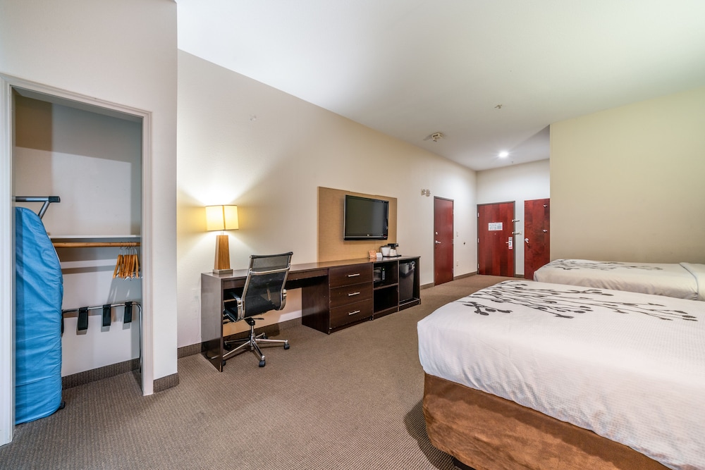 Room, 2 Queen Beds, Accessible, Non Smoking - Photo 2