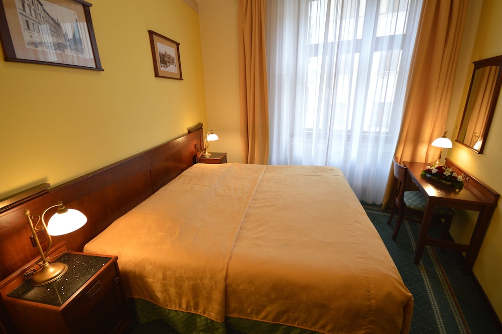 Comfort Apartment, 1 King Bed photo 2