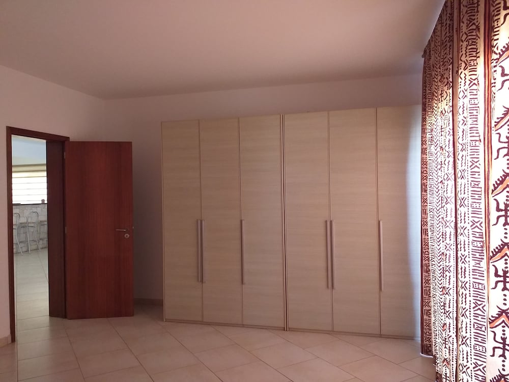 Family Apartment, 2 Bedrooms, 2 Bathrooms, Beachside photo 3