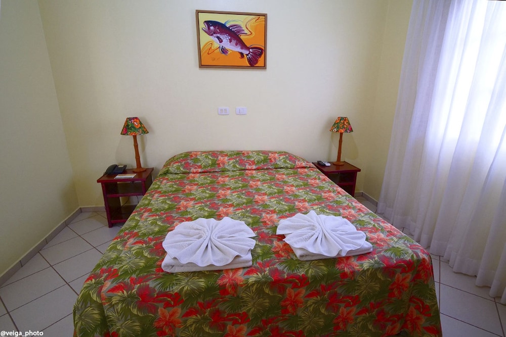 Deluxe Room, Multiple Bedrooms - Photo 15