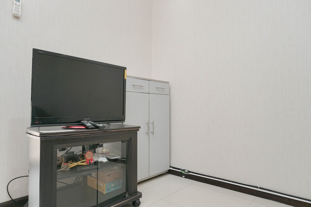 Room - Photo 17
