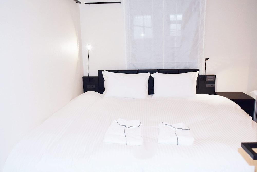 Deluxe Double Room, Non Smoking photo 2