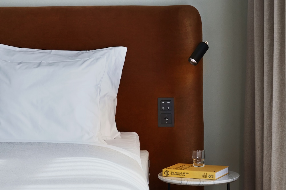 Room, 1 Queen Bed (Solo Supreme Queen)