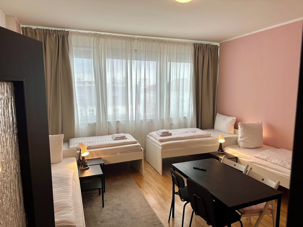 Standard Studio, 1 Bedroom (Excluding 85 Euro Cleaning Fee) photo 2