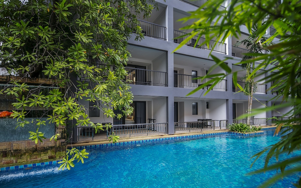 Deluxe Room, Pool Access - Photo 5
