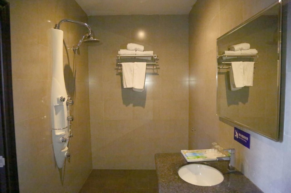 Deluxe Twin Room photo 2