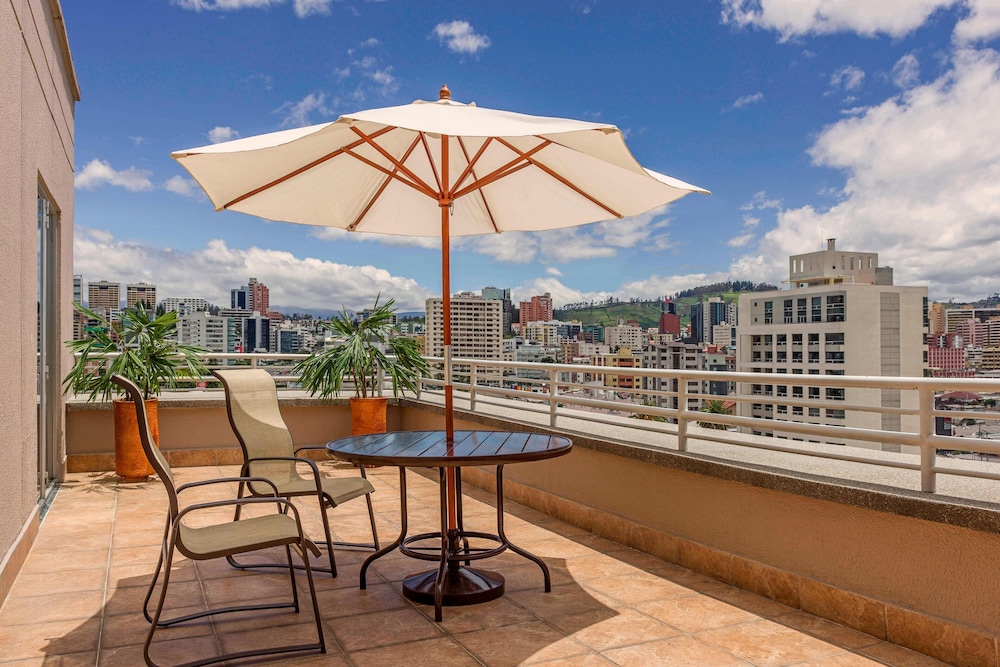 Suite, 1 King Bed, Terrace (City View) - Photo 2