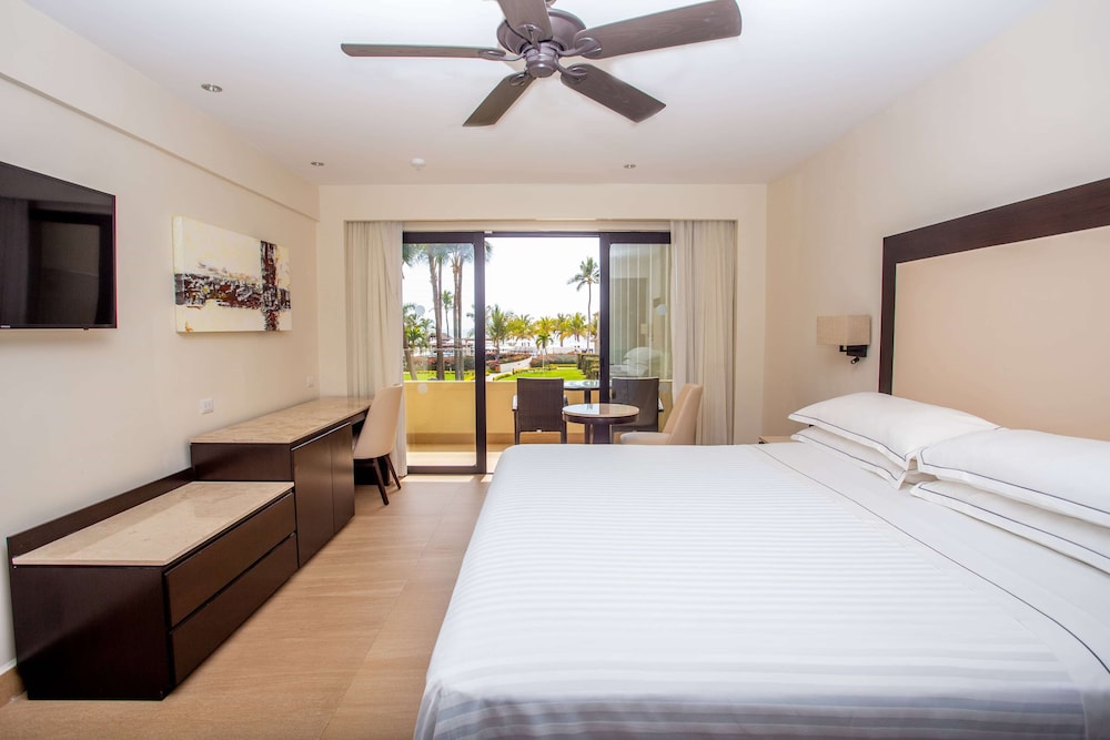 Deluxe Room, Balcony, Ocean View photo 1