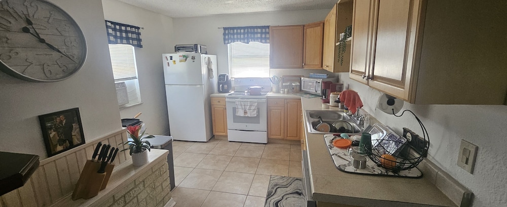 1 Bedroom Apartment - Photo 1