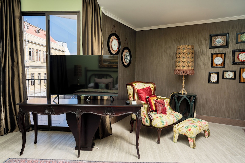 Design Room, 1 King Bed photo 2