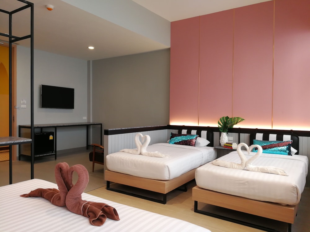 Deluxe Triple Room photo 3