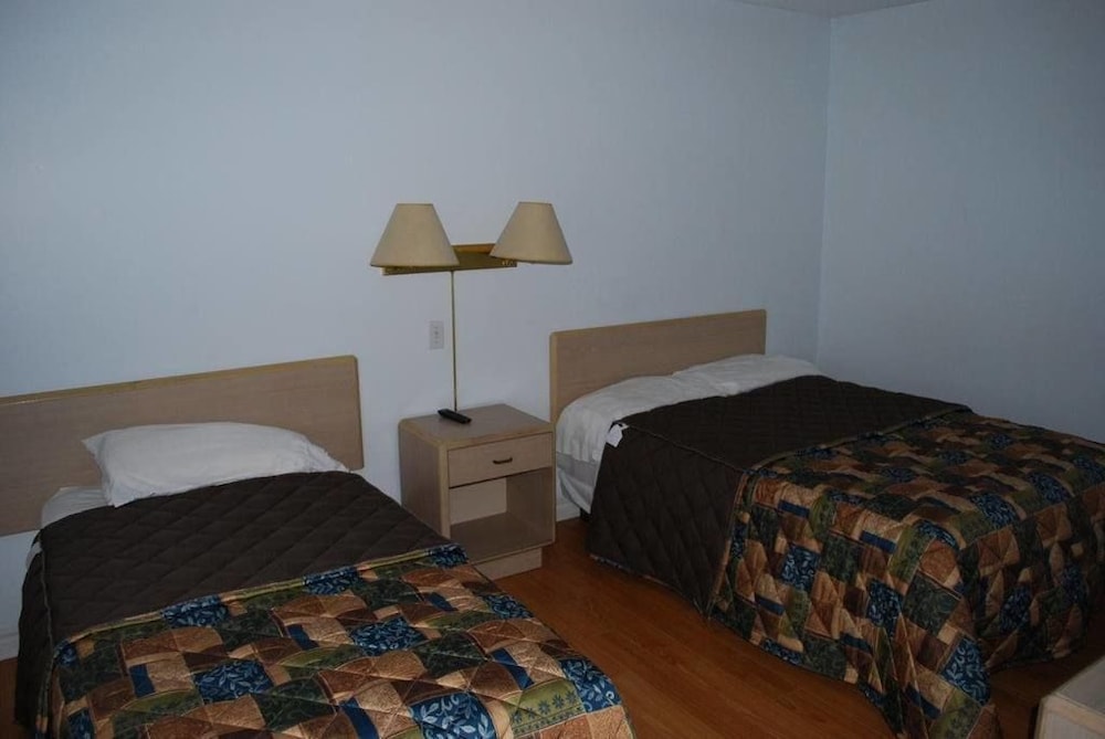 Room, 2 Double Beds photo 1