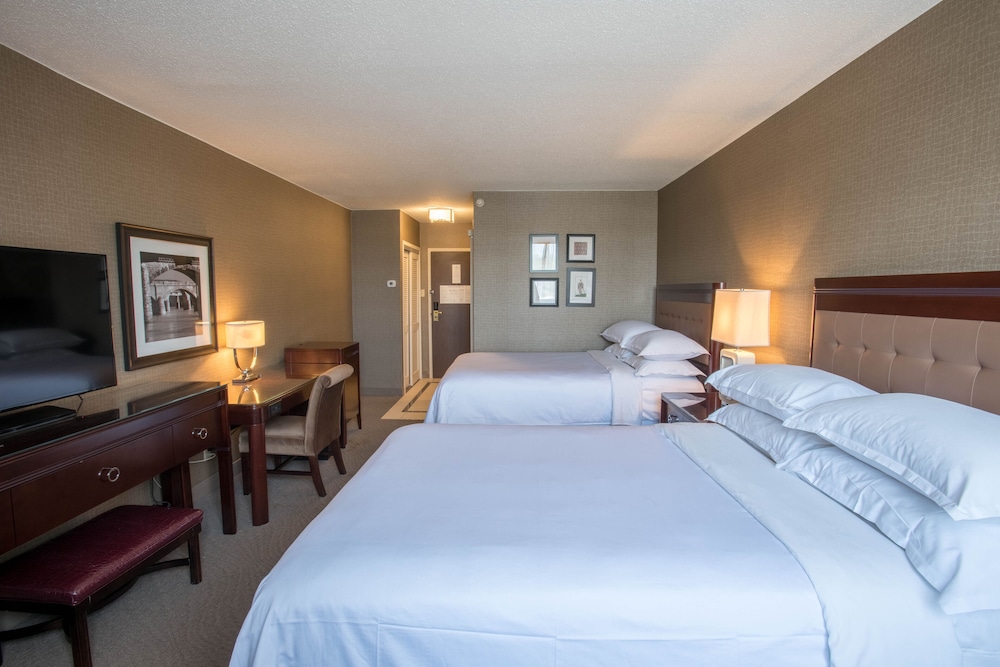 Traditional Room, 2 Double Beds, Poolside - Photo 6