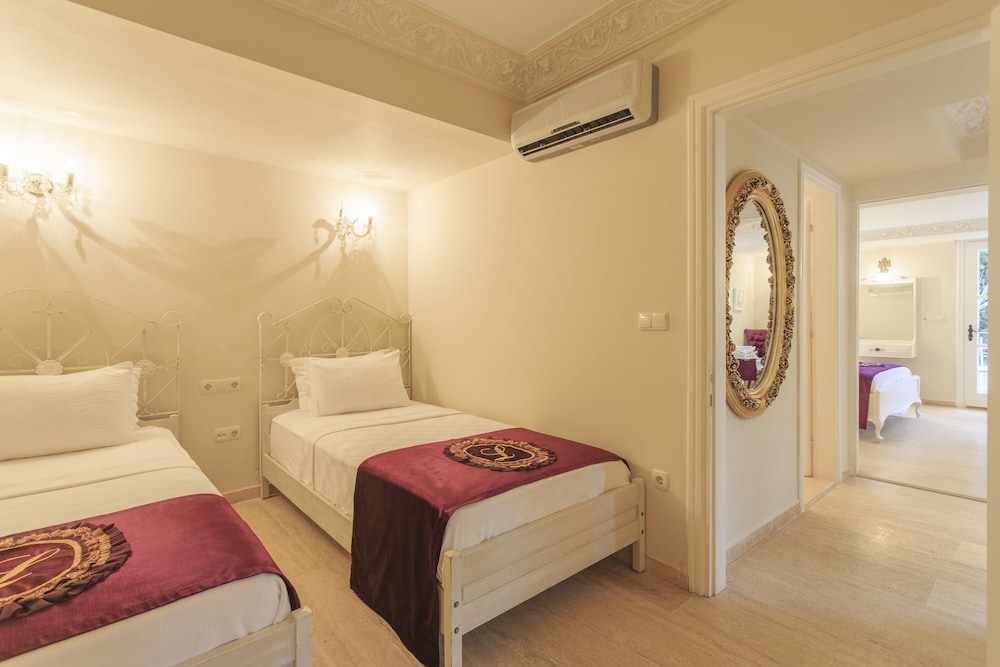 Deluxe Suite, Garden View photo 3