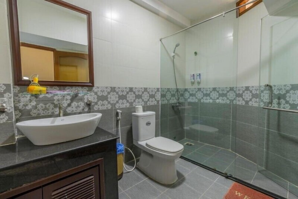 Deluxe Room, Oceanfront - Photo 3