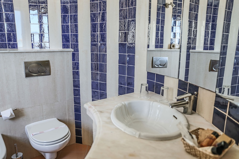Double Room, City View - Photo 5