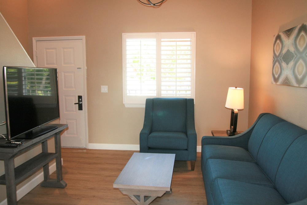 Waterside Suites and Marina, Photo 17