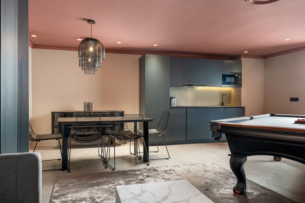 Club Apartment, 3 Bedrooms