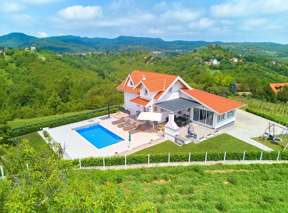 Villa (Three Bedorom Villa with Outdoor Swim)