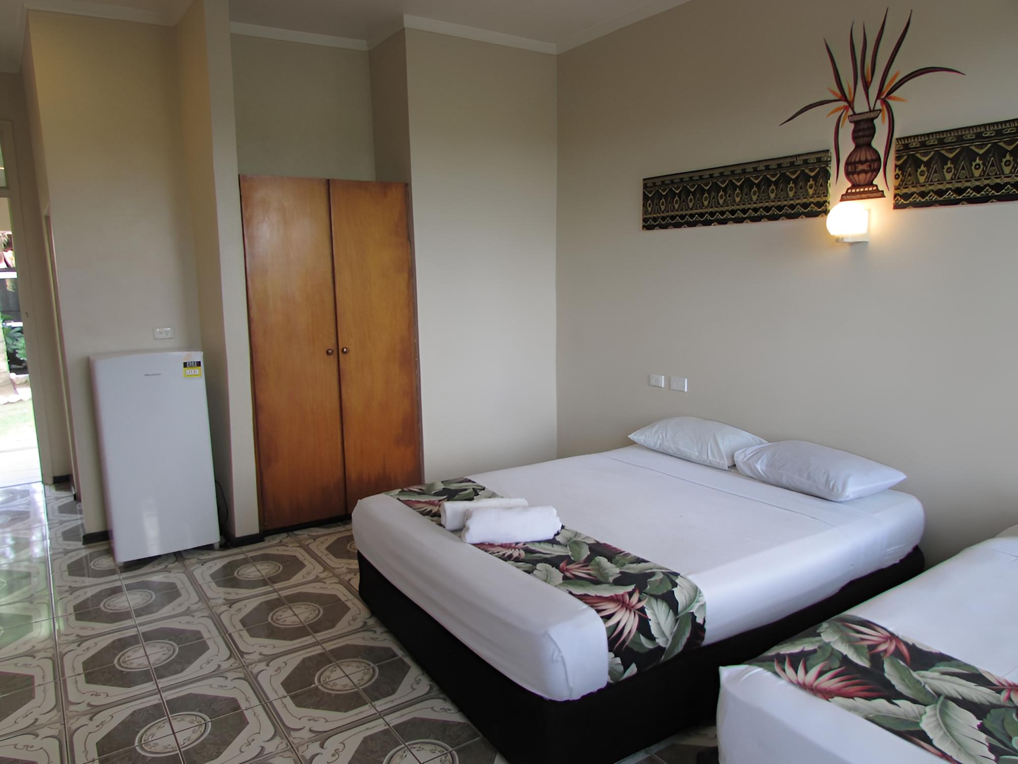 Air-Condition Poolside Suite photo 11