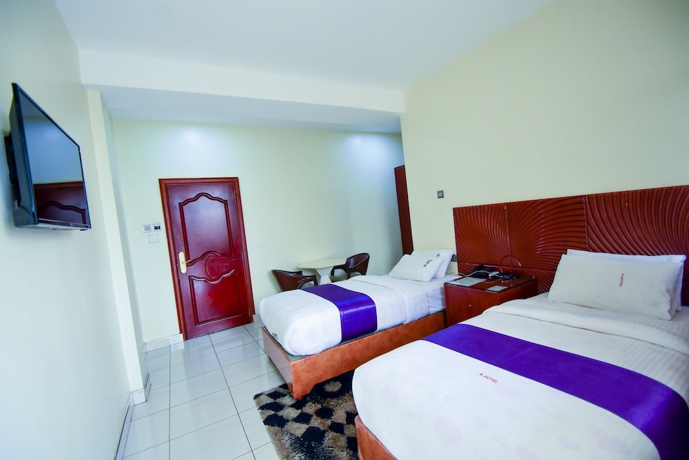 Deluxe Twin Room photo 3