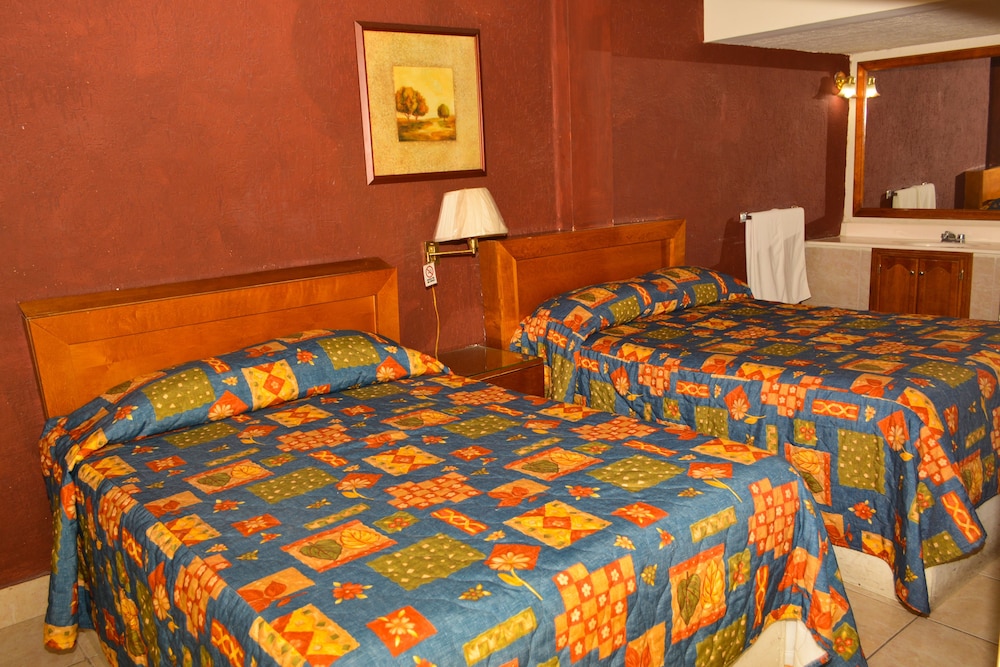 Classic Room, 2 Double Beds - Photo 6