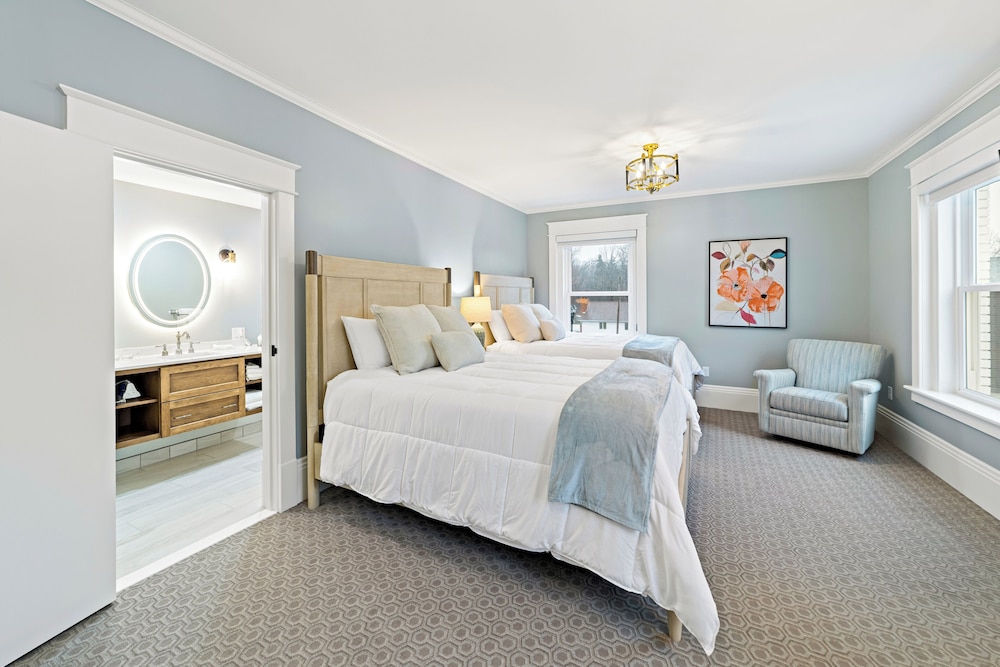 Room, Multiple Beds
