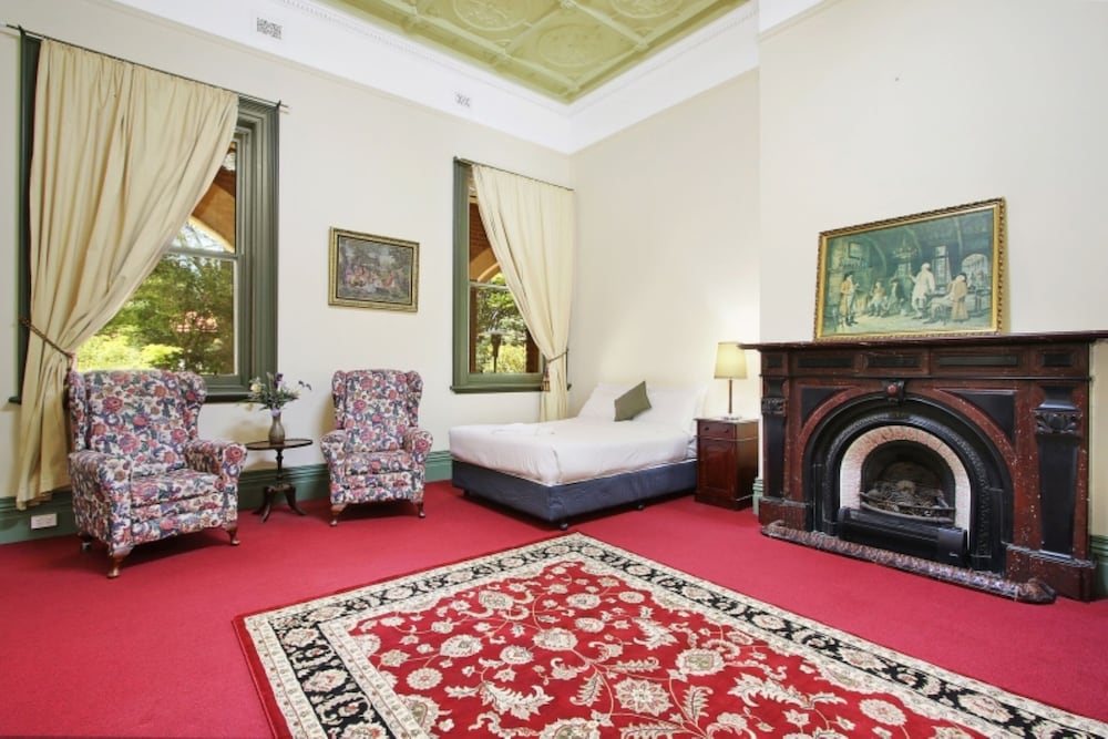 Standard Room, Non Smoking, Shared Bathroom (Parlour Room) photo 1
