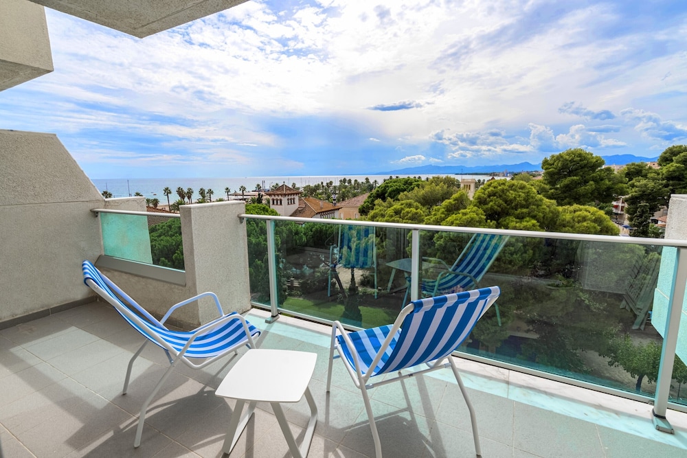 Premium Suite Mediterranea with Terrace, Partial Sea View (Spa Access) - Photo 1