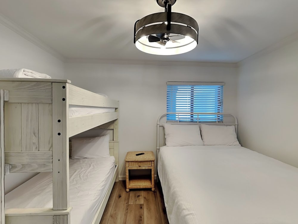 Condo, Multiple Beds, Kitchen, Ocean View (Gulf Tower #12C - No Pets Allowed) photo 1
